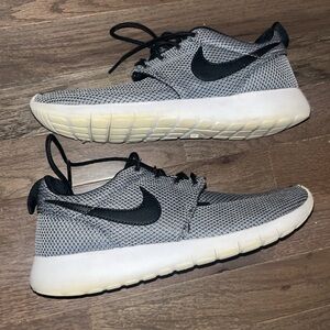 Nike Roshe Run Sneakers 5.5Y Gray Black White